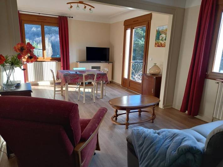Gîte pour 2 personnes, avec jardin à Meyras