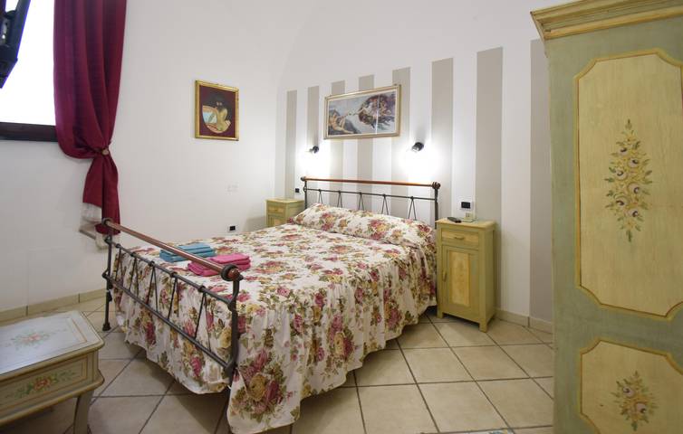 Ganze Ferienwohnung, Gemütliche Strandwohnung mit WiFi & AC 2km von Spiaggia della Carrubina in Vietri sul Mare, Amalfiküste