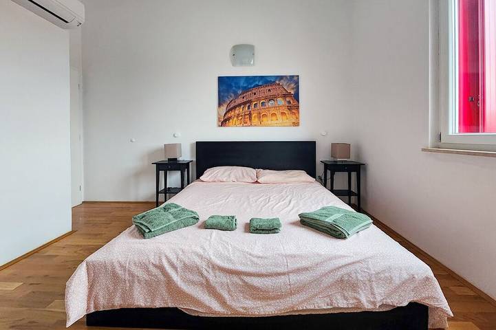 Entire apartment, Penthouse with unobstructed sea views in Grad Vodnjan, Southcoast Istria