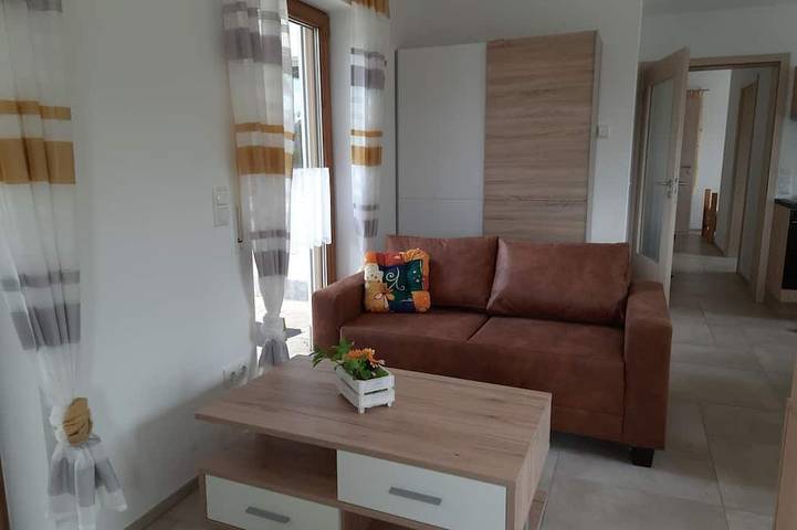 Ferienwohnung für 3 Personen, mit Terrasse und Garten
