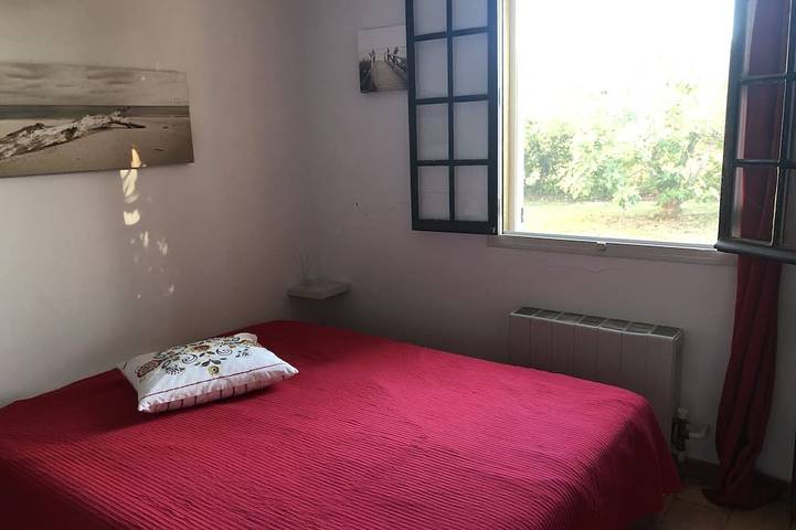 Location de vacances pour 4 personnes, avec jardin ainsi que terrasse et jacuzzi à Villars - 2