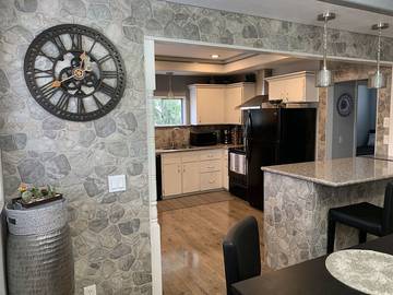 Vacation Home for 10 Guests in Willamette Valley, Oregon, Picture 3