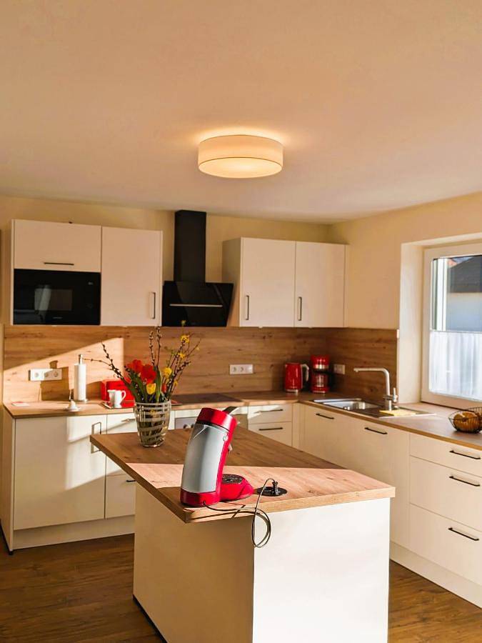 Appartement de vacances pour 3 personnes, avec Balcon ainsi que Terrasse et Jardin