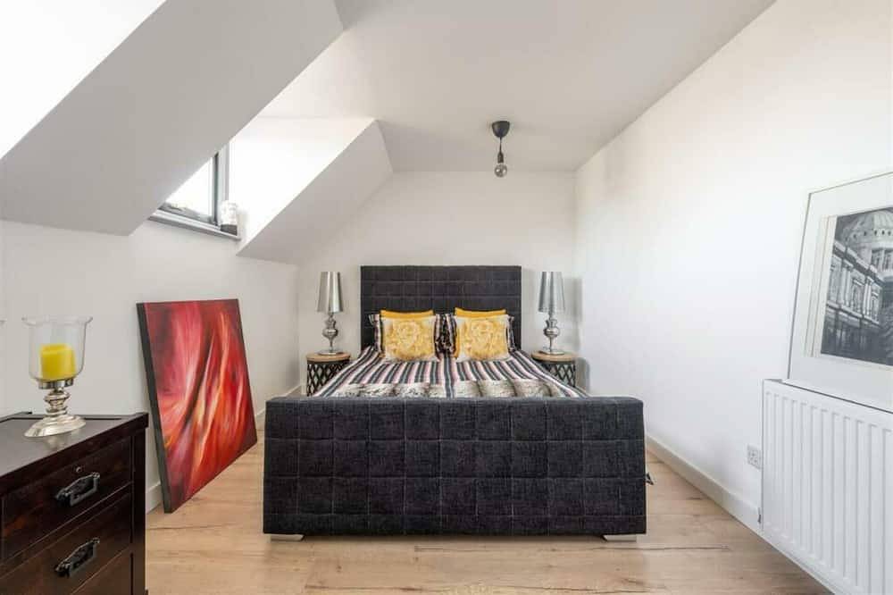 Ganze Wohnung, Contemporary 3Bdr House in South Woodford in Redbridge, London