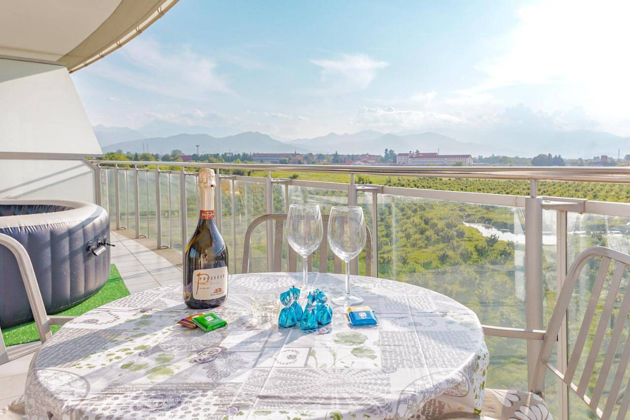 Appartement entier, Glass House in Coni, Province de Coni
