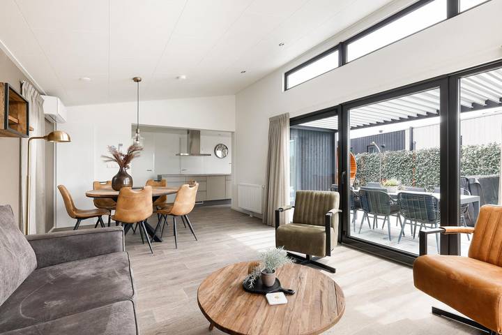 Luxuriöse 6-Personen-Villa mit Sauna in Nunspeet in einem Park am Veluwemeer in Nunspeet, Veluwe