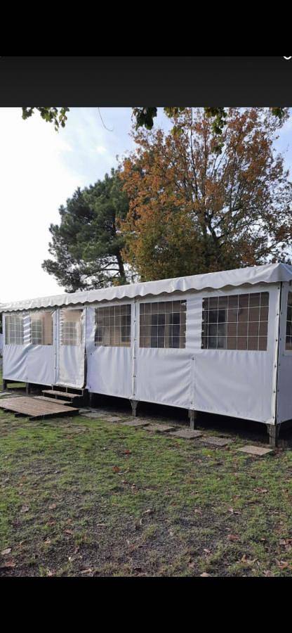 Camping pour 7 personnes, avec Terrasse ainsi que Jardin et Piscine