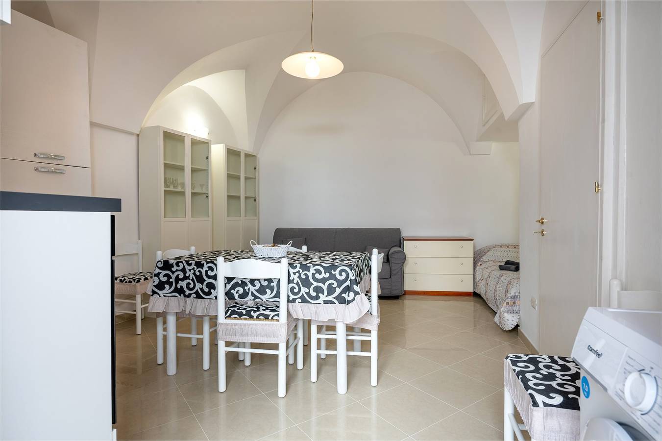 Ganzes Studio, Einzimmerapartment 'Casa Roby' mit Wlan und Klimaanlage in Ceglie Messapica, Salento