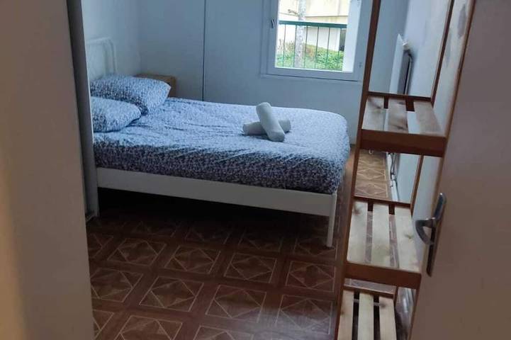 Location de vacances pour 6 personnes, avec jardin ainsi que piscine et jacuzzi, animaux acceptés à Montigny-le-Bretonneux - 2