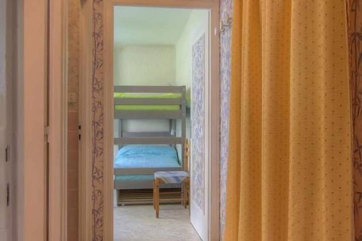 Location de vacances pour 4 personnes, avec jardin à Chézery-Forens - 4
