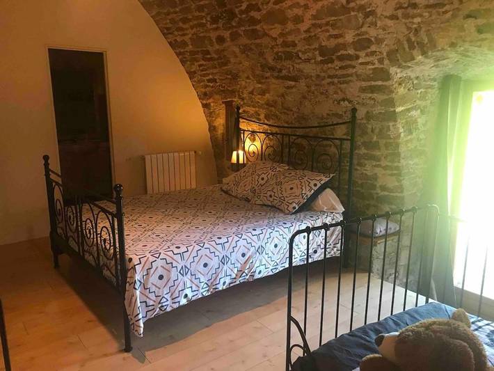 Location de vacances pour 4 personnes, avec jardin ainsi que vue et piscine à Saint-Beauzély - 4
