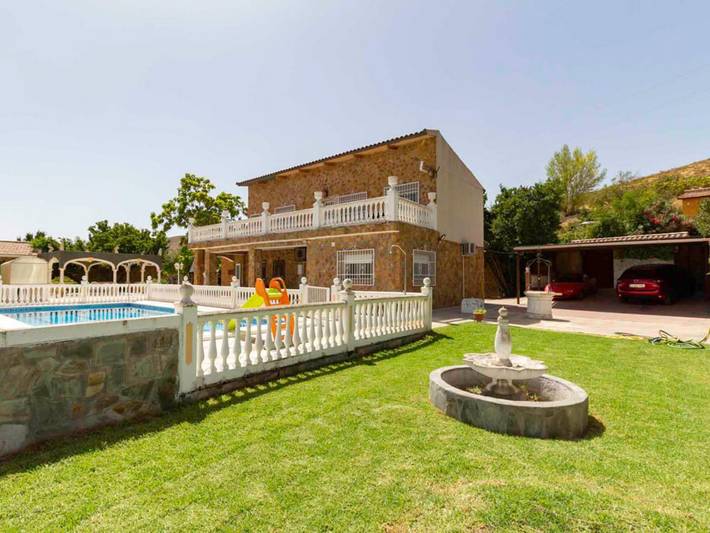 Casa de vacaciones para 8 personas, con piscina y jardín - 1