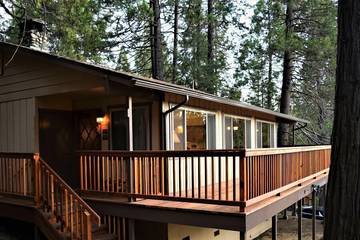 Log Cabin for 6 People in Wawona, Mariposa County, Photo 4