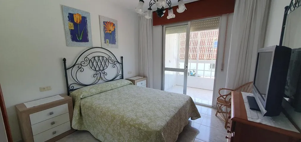 Apartamento de vacaciones para 6 personas, con terraza además de jardín y vistas - 1