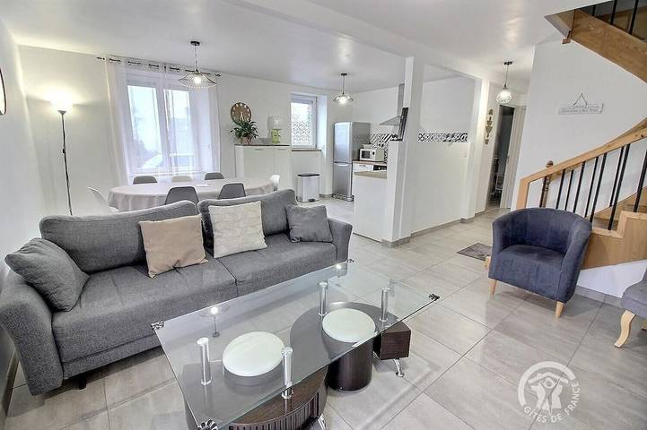 Location de vacances pour 6 personnes, avec jardin et terrasse à Plessala