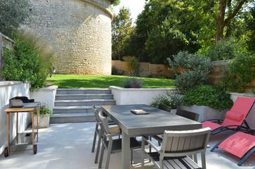 Gîte pour 4 personnes, avec jardin ainsi que terrasse et piscine à Soubise