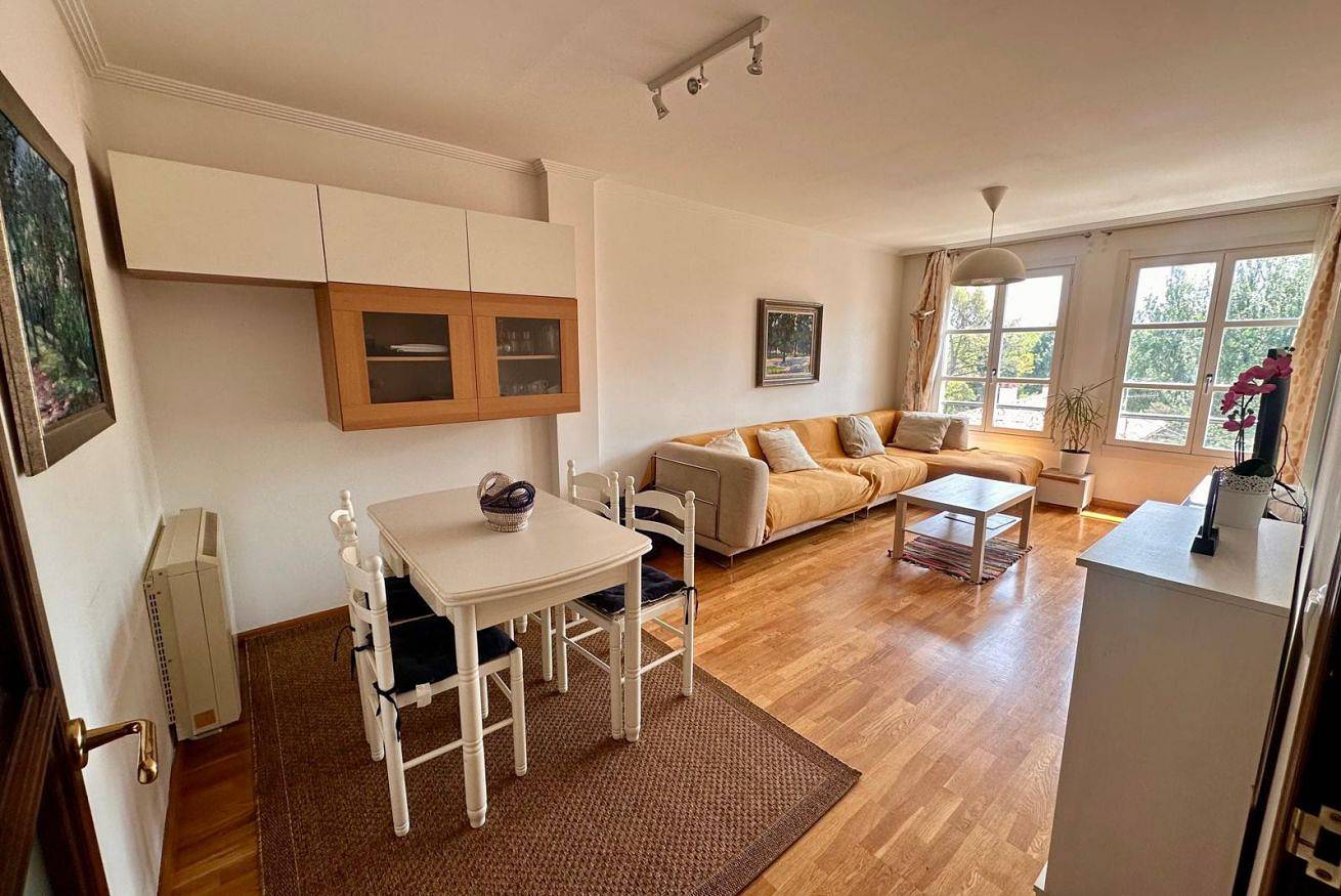 Appartement entier, Acogedor dúplex en Avilés 12A04 in Avilés, Côte Cantabrique