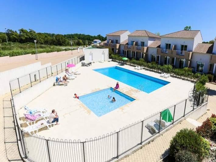 Gîte pour 2 personnes, avec piscine et balcon, adapté aux familles à Linguizzetta - 2