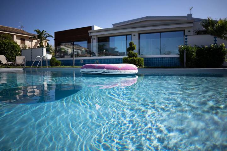 Chalet para 8 personas, con piscina y balcón - 1