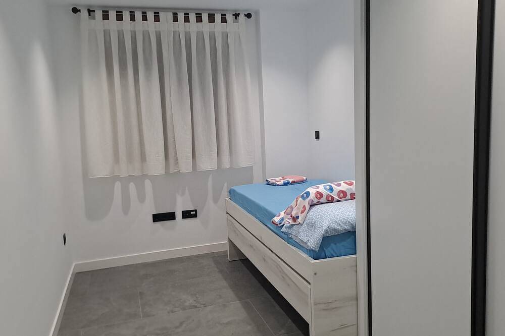 Apartamento entero, Piso Turístico cerca de Granada in Urbanización Los Chopos, Churriana de la Vega