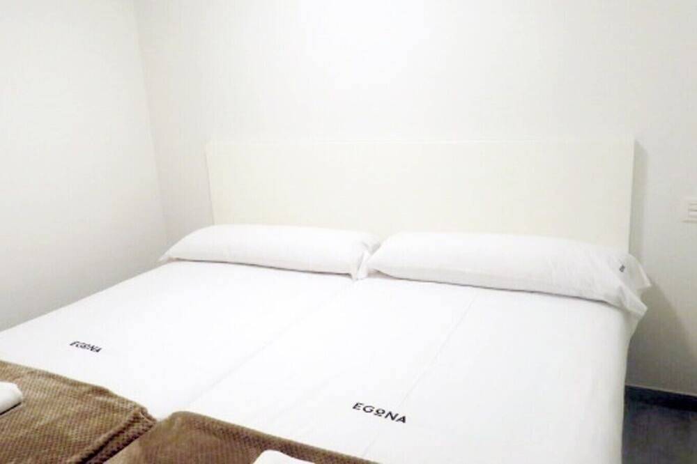 Entire apartment, Apartment Kiriki - Ideal for 2 people in the city center by Egona in Zarautz, Basque Coast (Spain)