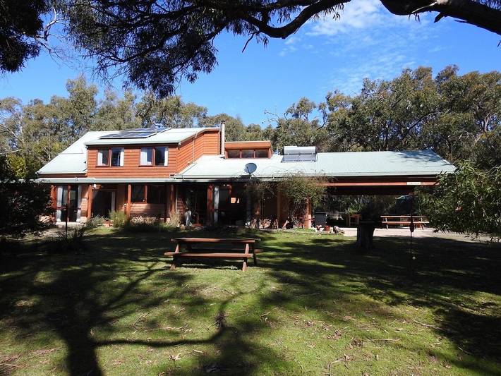 Holiday home for 15 people, with garden and terrace, with pets in Halls Gap