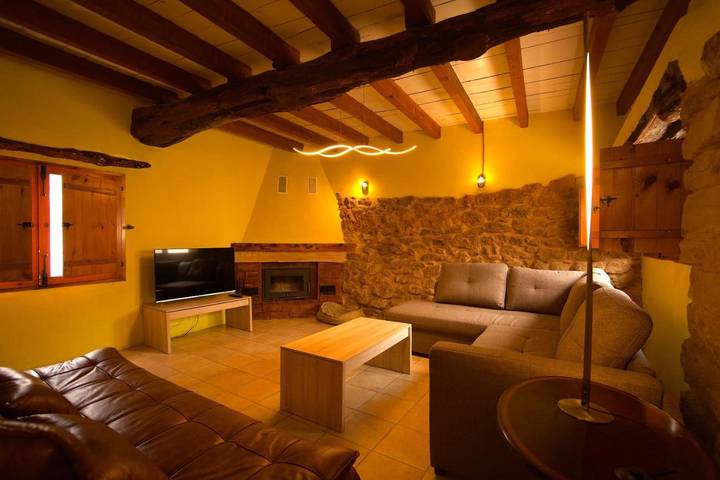 Casa rural para 8 personas, con jardín y jacuzzi en Los Serranos - 2
