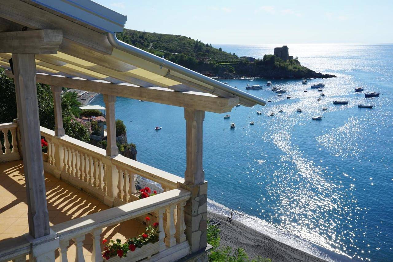 Villa La Petra - Hotel boutique in San Nicola Arcella, San Nicola Arcella (commune)