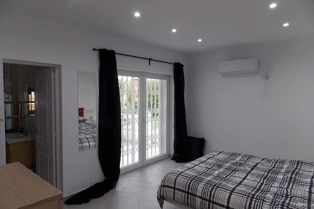 Modern villa with large private pool & far reaching sea views Catadau, Valencia in Catadau, Valencia Province