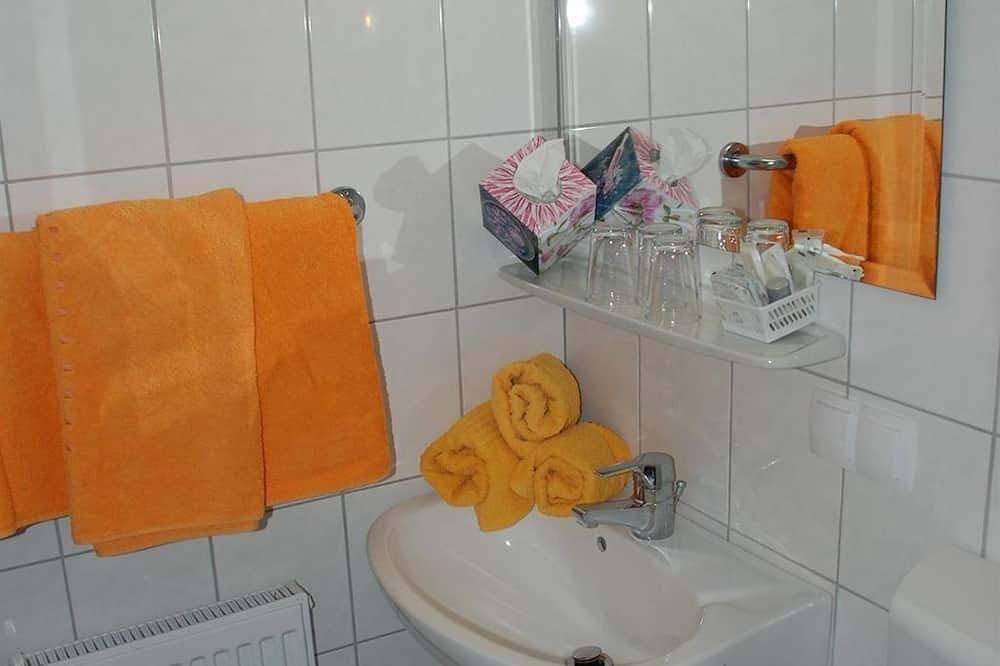 Dreibettzimmer, Balkon, gartenseitig - Pension Agnes in Karawanken und Bachergebirge, Sankt Kanzian am Klopeiner See