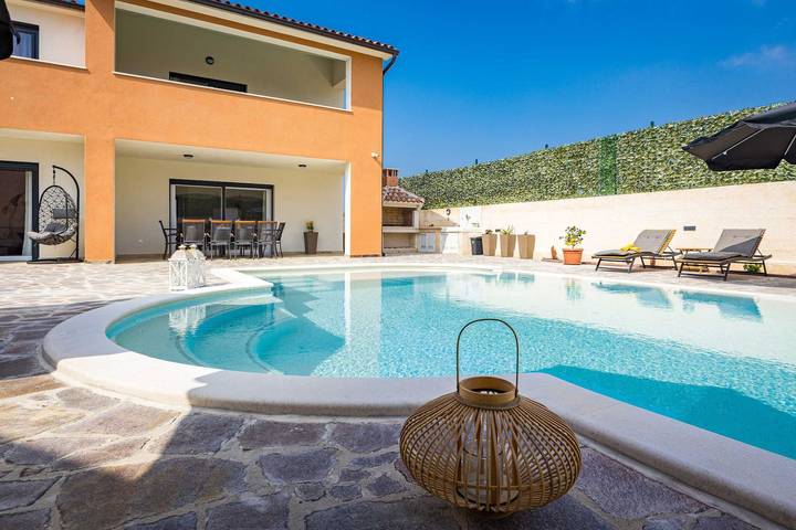 Holiday rental for 10 people, with garden and hot tub in Istria
