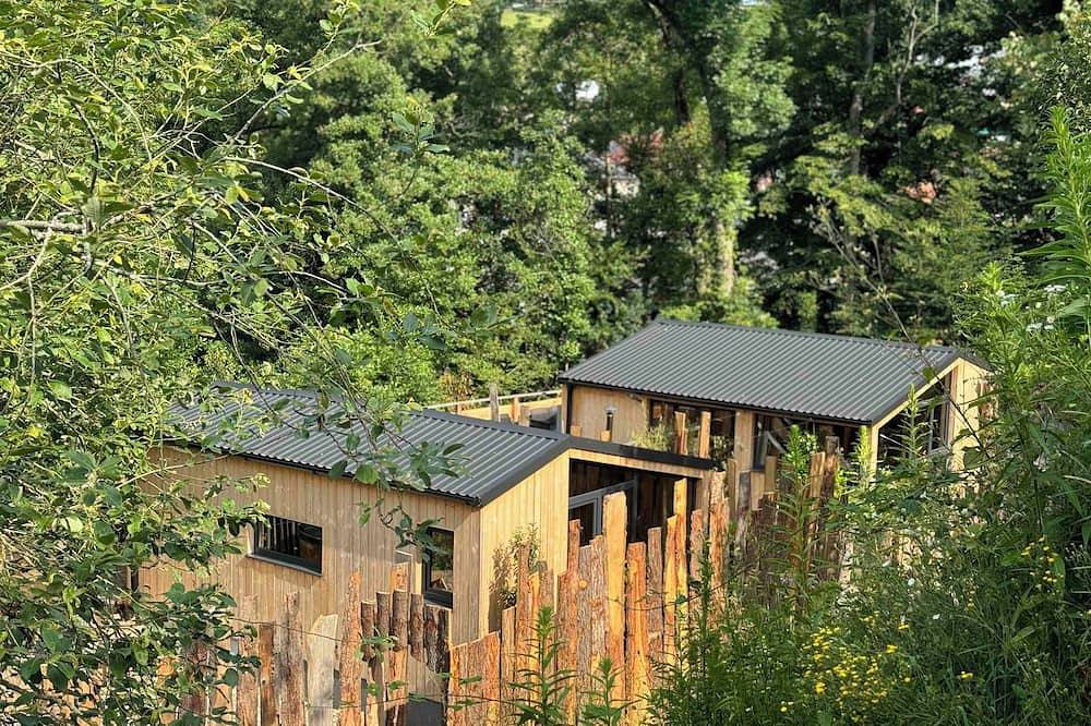 2 Tiny Houses with terrace and Nordic bath for an unusual group stay in Orbey, Parc naturel régional des Ballons des Vosges