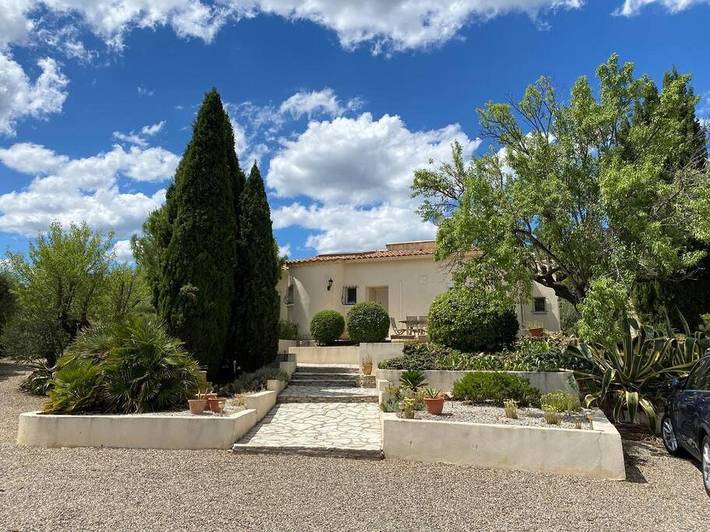 Villa für 6 Personen, mit Pool und Garten sowie Terrasse und Ausblick - 1
