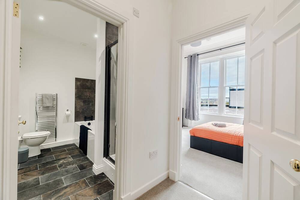 Ganze Wohnung, Spacious city center apartment in Angus