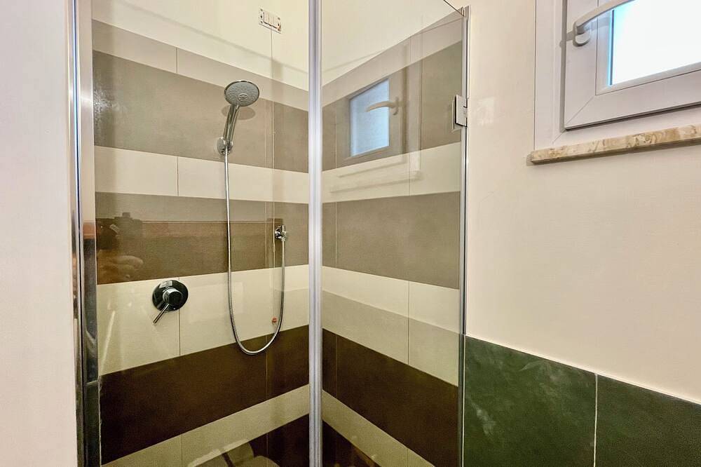 Entire apartment, Bilocale con balcone e piscina a Riccione in Fogliano Marina, Riccione
