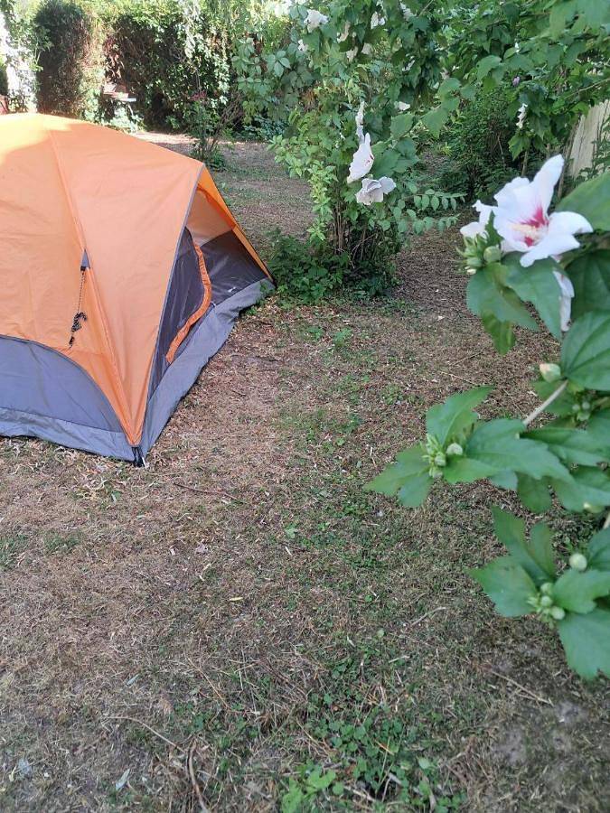 Camping pour 2 personnes, avec jardin