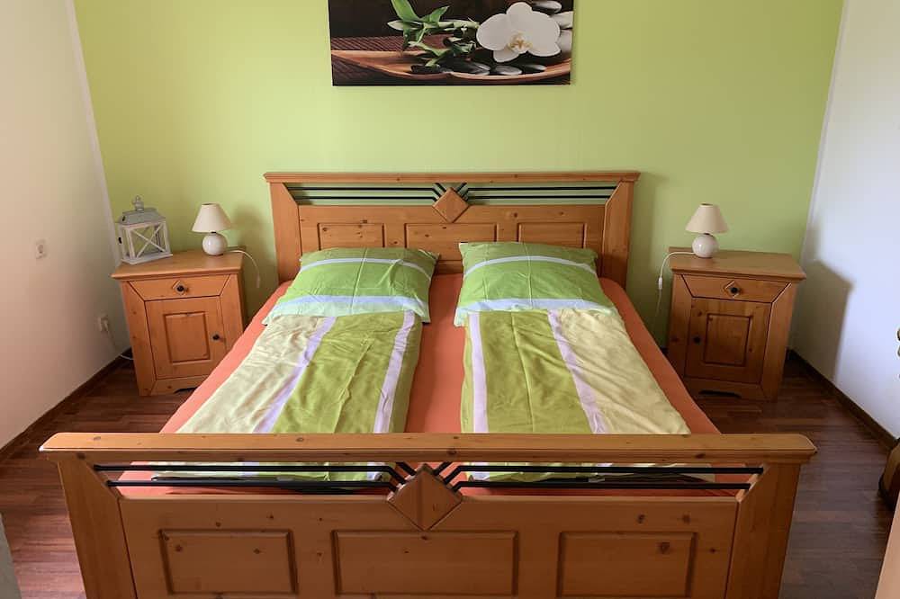 Entire apartment, Apartment up to 5 people with 2 bedrooms child-friendly large garden in Dargen, Usedom