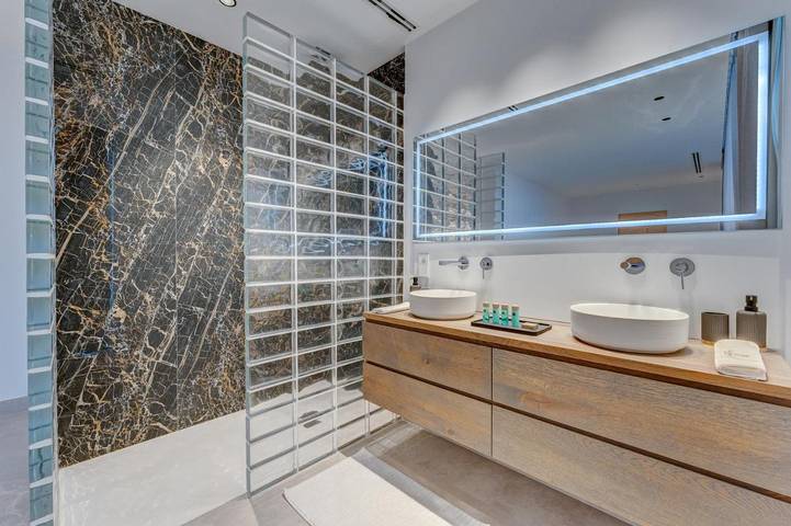 Casa rural para 6 personas, con jardín además de vistas y piscina, Se admiten mascotas en Guía de Isora - 3