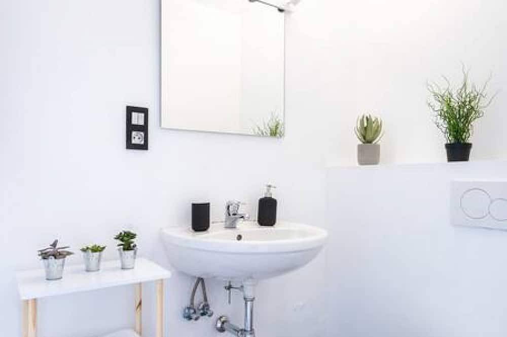 The Desert Rose quadruple room w. private bathroom in Brujas, Provincia de Flandes Occidental