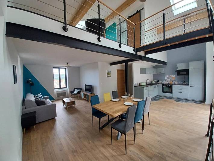 Gîte pour 6 personnes, avec terrasse dans Le Crest