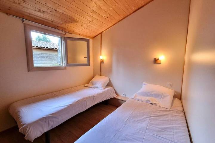 Gîte pour 4 personnes, avec jardin à Usson-en-Forez - 3
