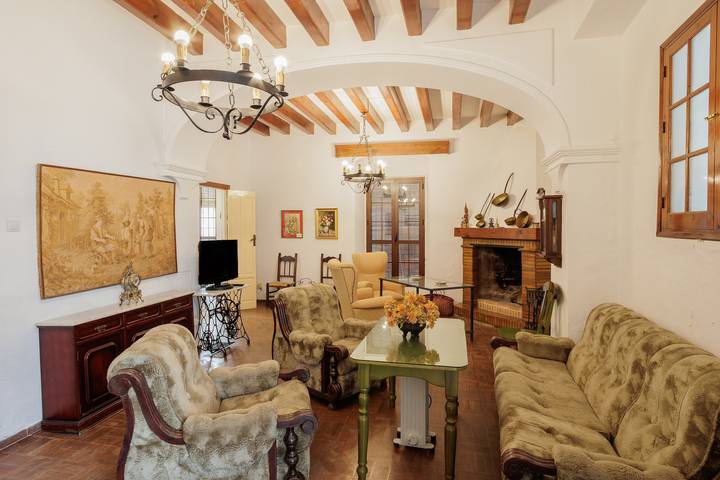 Maison de campagne pour 12 personnes, avec balcon, animaux acceptés à Montellano