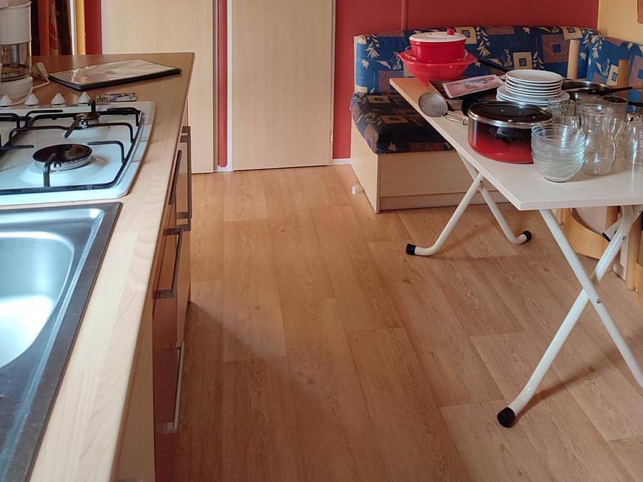 Camping La Vallée - Mobilheim 4 personen - Eglantine in Perpezat, Regionaler Naturpark Volcans d'Auvergne