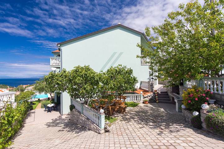 Zimmer mit Terrasse und Meerblick Senj S-23592-a in Senj, Kvarner Festland