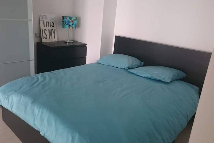 Entire apartment, T3 new air-conditioned, Calvi 150m from the beach, cleaning, sheets & parking included in Calvi, Calvi region