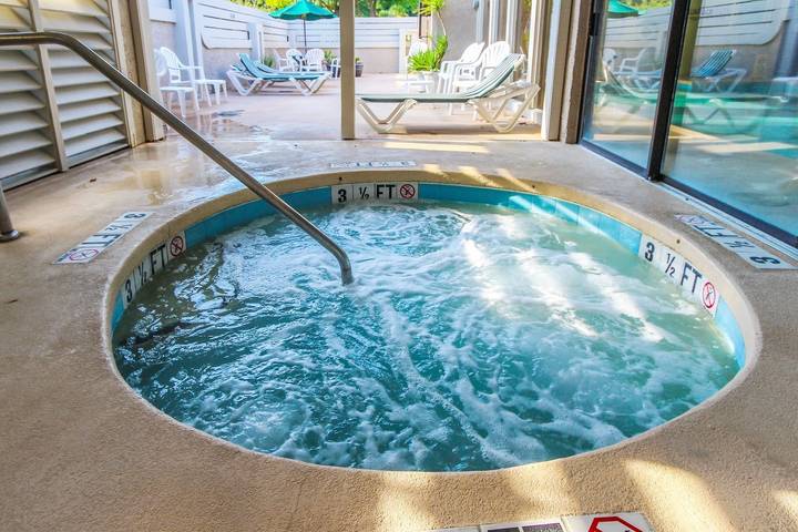 Entire studio, Players Club Resort in Coligny Beach, Beaufort County