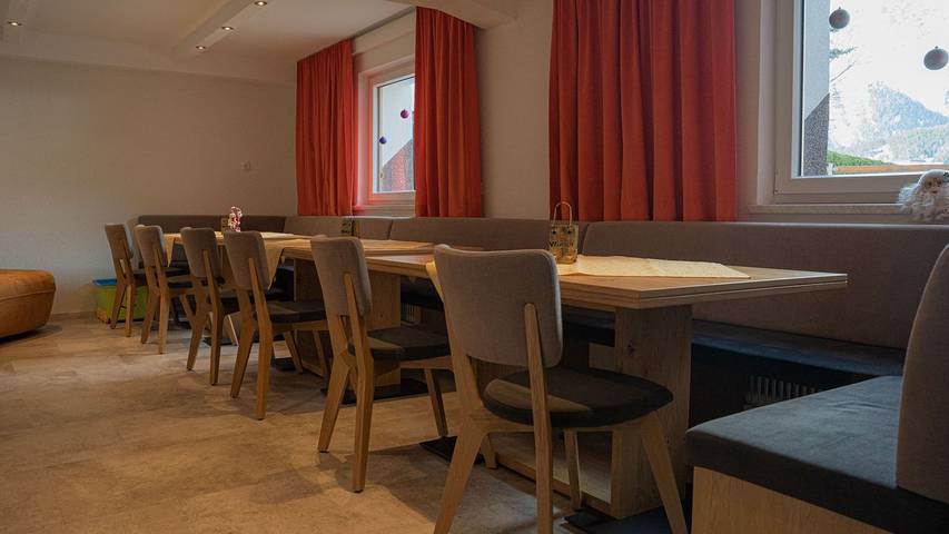 Ferienhaus für 13 Personen, mit Sauna und Garten sowie Terrasse in Nauders - 4