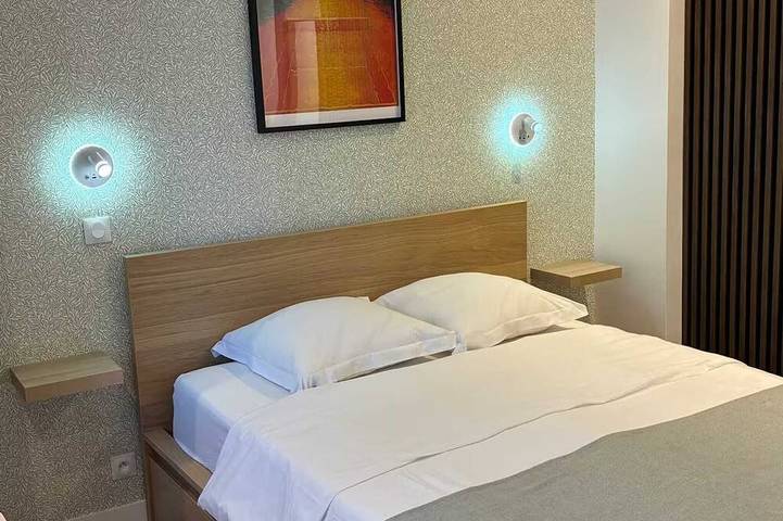 Apartamento entero, Studio number 5 in Pantin in Pantin, Sena-Saint Denis