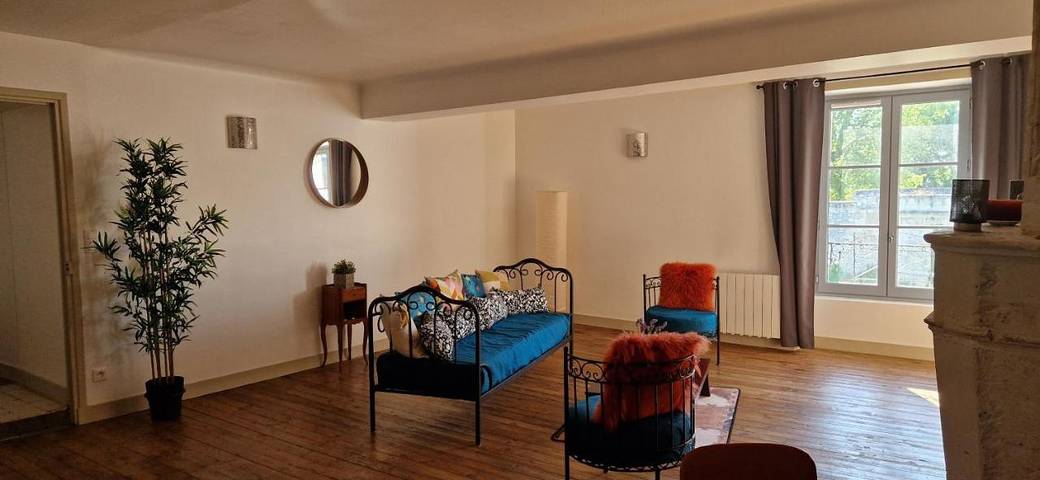 Gîte pour 4 personnes, avec vue et terrasse, animaux acceptés à Champigny-sur-Veude - 3