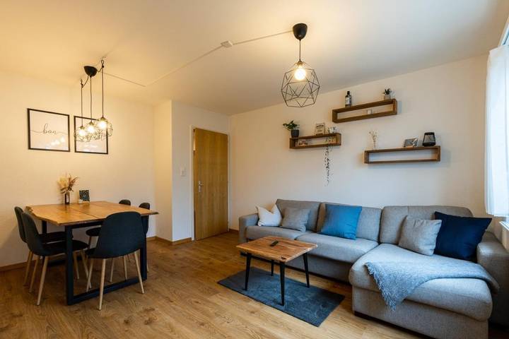 Gîte pour 5 personnes, avec terrasse à Bienne